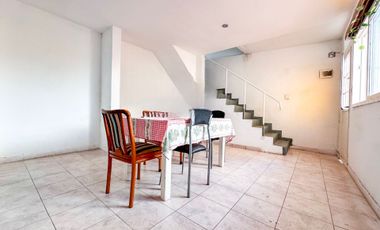 Casa en venta 8 amb con dos patios - Mataderos