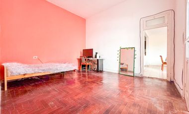 Casa en venta 8 amb con dos patios - Mataderos