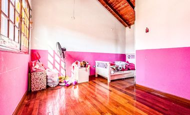 Casa en venta 8 amb con dos patios - Mataderos