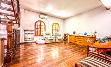 Casa en venta 8 amb con dos patios - Mataderos