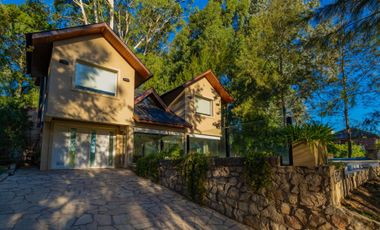 VENTA CASA CON PISCINA SIERRA DE LOS PADRES
