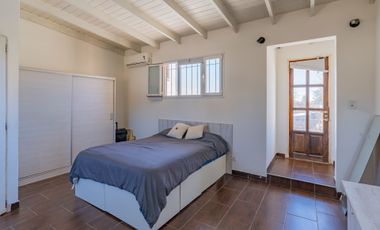 Casa en venta 4 ambientes con pileta