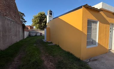Venta Casa 2 ambientes, Barrio Felix U. Camet