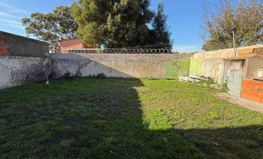 Venta Casa 2 ambientes, Barrio Felix U. Camet