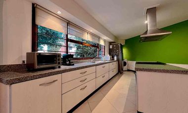 VENTA CASA 3 AMB CON PARQUE Y GARAGE APTO CREDITO