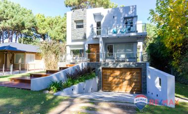 Casa venta Valeria del Mar moderna premium 4 dorm