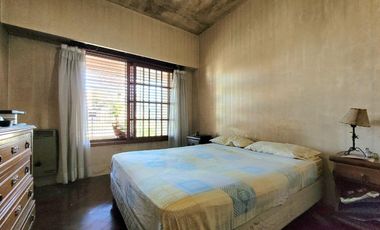 Venta casa 4 amb cochera jardín acepta permuta