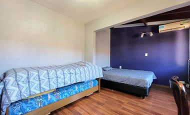 Venta casa 4 amb cochera jardín acepta permuta