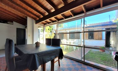 Venta casa 4 amb cochera jardín acepta permuta