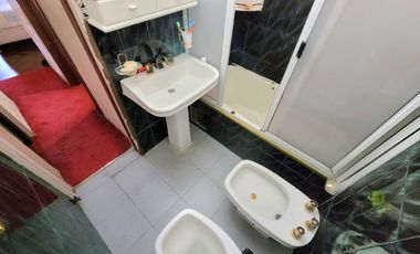 Venta casa 4 amb cochera jardín acepta permuta
