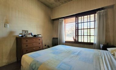 Venta casa 4 amb cochera jardín acepta permuta