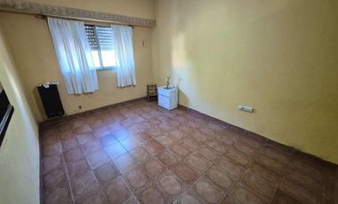 PH 3 AMB TIPO CASA AL FRENTE QUINCHO Y PARRILLA