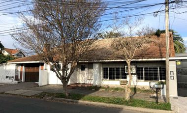 CASA 5 AMBIENTES EN VENTA MONTE GRANDE