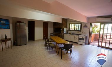 CASA EN VENTA 4 DORMITORIOS MONTE GRANDE