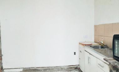 VENTA MORON PH 3 AMBIENTES CON PATIO Y COCHERA.
