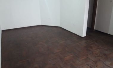 DEPARTAMENTO 2 DORMITORIOS CENTRO C/ PATIO INTERNO