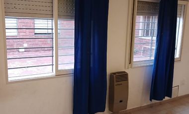 REMAX ALQUILA MONOAMBINETE 26 MTS2
