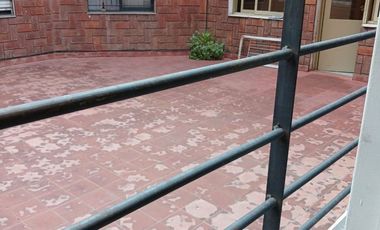 REMAX ALQUILA MONOAMBINETE 26 MTS2