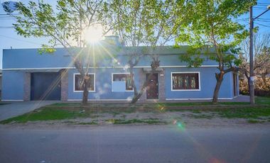 CASA VENTA FLORENCIO VARELA 3 DORMITORIOS PARQUE