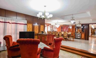 Casa en venta La Plata con pileta, parque