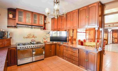 Casa en venta La Plata con pileta, parque