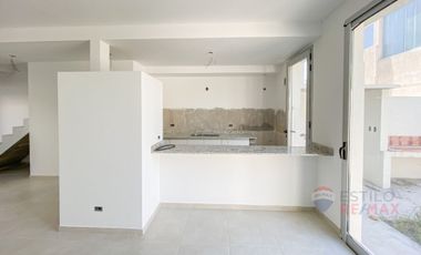 En Venta Dúplex 2 dormi, cochera  a estrenar.