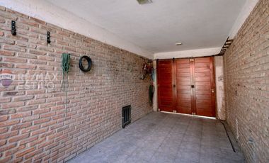 Venta 2 casas en block, 5 dormit 4 baños Ringuelet