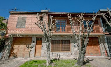 Venta 2 casas en block, 5 dormit 4 baños Ringuelet