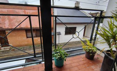 CASA EN VENTA LA PLATA 2 DORMITORIOS Y PATIO
