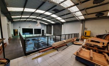 Venta Galpon con local y oficinas Vicente Lopez