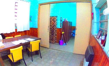 VENTA CASA 2 DORMITORIOS Y JARDÍN EN CAP. BERMUDEZ