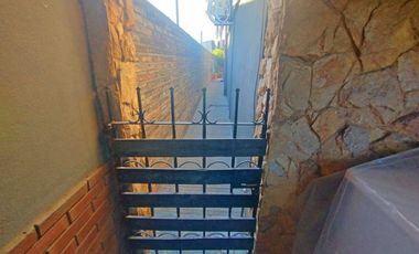 VENTA CASA DOS DORMITORIOS, PILETA Y QUINCHO
