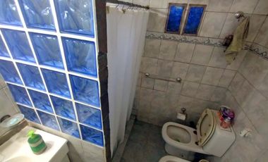 VENTA CASA DOS DORMITORIOS, PILETA Y QUINCHO