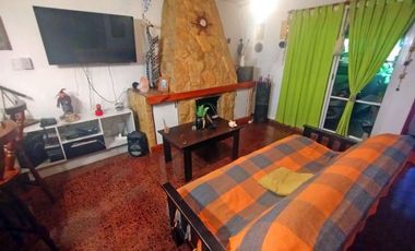 VENTA CASA DOS DORMITORIOS, PILETA Y QUINCHO