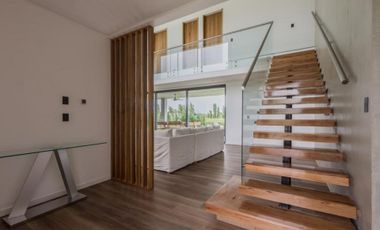 CASA 7 AMBIENTES EN VENTA EN CHACRAS DE LA RESERVA