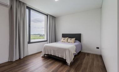 CASA 7 AMBIENTES EN VENTA EN CHACRAS DE LA RESERVA