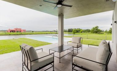 CASA 7 AMBIENTES EN VENTA EN CHACRAS DE LA RESERVA