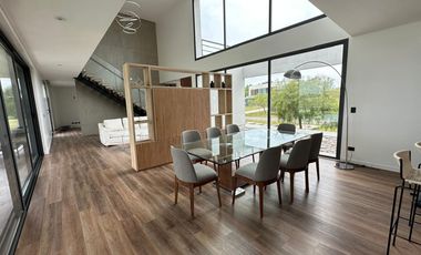 CASA 7 AMBIENTES EN VENTA EN CHACRAS DE LA RESERVA