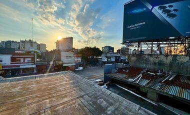 VENTA PH CON PATIO EN VICENTE LOPEZ SOBRE AV MAIPU
