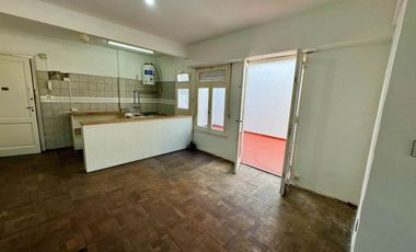 VENTA PH CON PATIO EN VICENTE LOPEZ SOBRE AV MAIPU