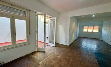 VENTA PH CON PATIO EN VICENTE LOPEZ SOBRE AV MAIPU