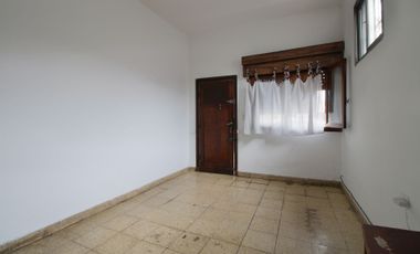 Venta PH  4 ambientes Lanús con Terraza Propia