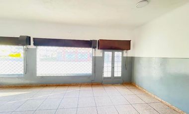 Venta de depto. y local en Jauregui. Lujan
