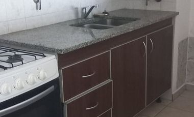 Departamento de 1 dormitorio pasante.