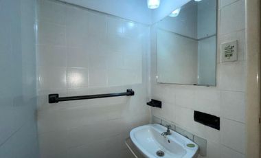 CONSULTORIO EN VENTA-AVELLANEDA CENTRO-77M2