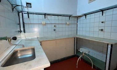 CONSULTORIO EN VENTA-AVELLANEDA CENTRO-77M2