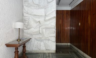 CONSULTORIO EN VENTA-AVELLANEDA CENTRO-77M2