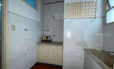 CONSULTORIO EN VENTA-AVELLANEDA CENTRO-77M2