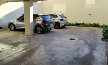 COCHERA   A LA VENTA EN LANUS OESTE