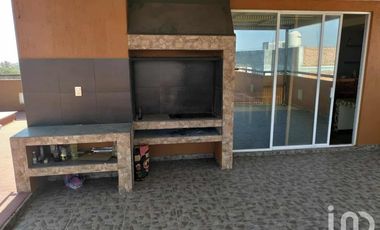 Casa de campo en venta en La Palma con vista al LAGO, a solo 18 minutos de Morelia